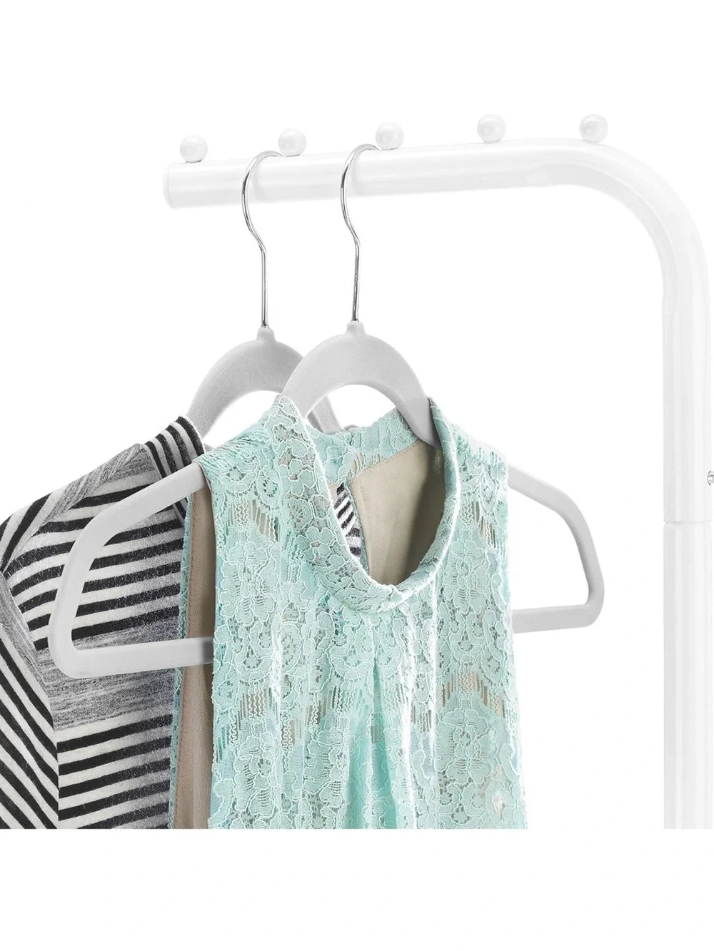 Laundry Pedestal with Hanging Rod - White